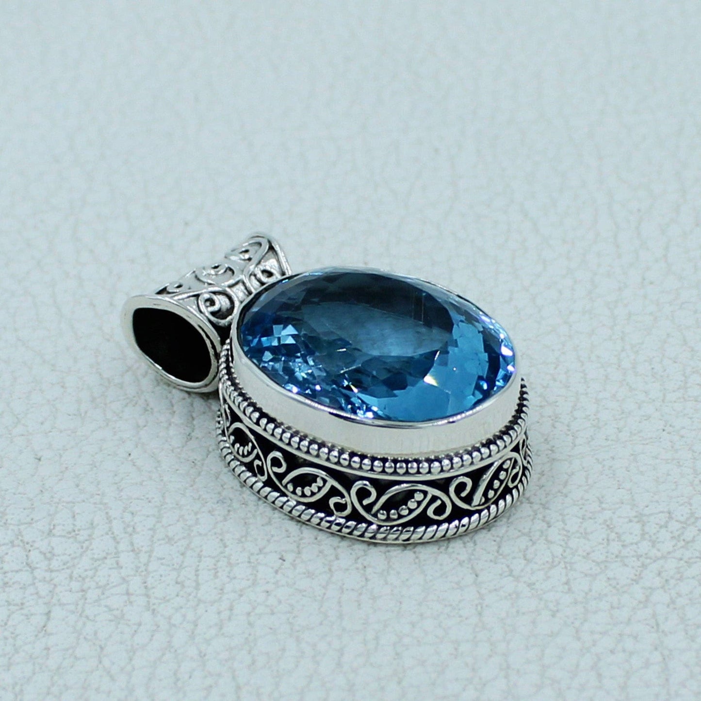 Heart of the Ocean – Bold Blue Topaz Statement Pendant in Sterling Silver