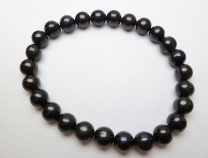 Sleek Black Freshwater Pearl Stretch Bracelet – 7–8 mm